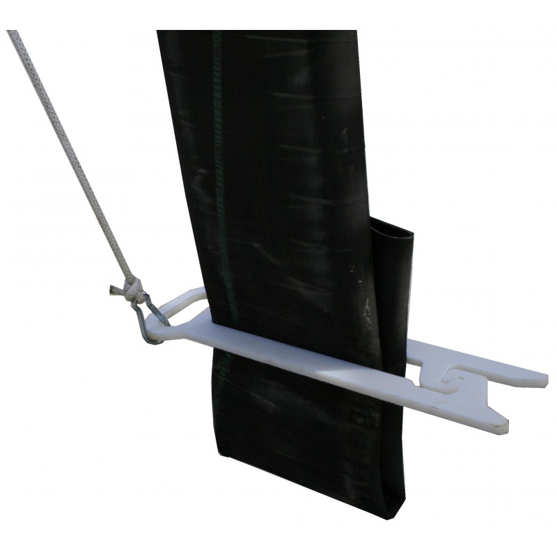 Pince à tuyau pour benne à béton